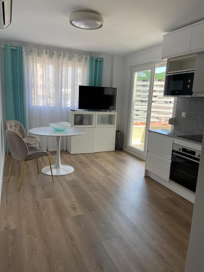 Relaxing Modern Beachfront Apartment - Amazing Sea View กัลเป ภายนอก รูปภาพ